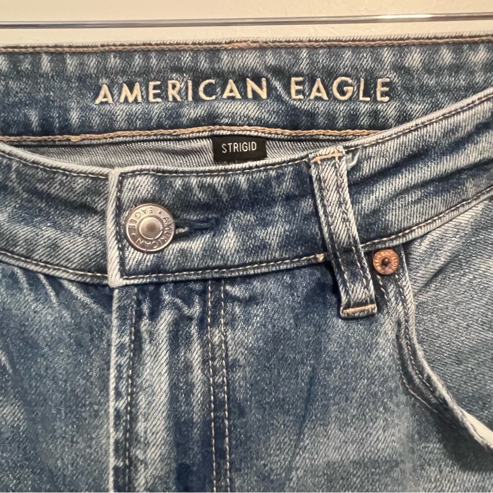 American Eagle Strigid Ripped Mom Jeans High Rise Distressed Straight Leg - Picture 7 of 14
